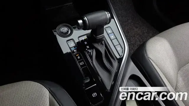 Kia Niro 2022 — Фото 9/20