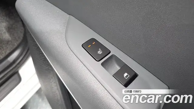 Kia Niro 2022 — Фото 18/20