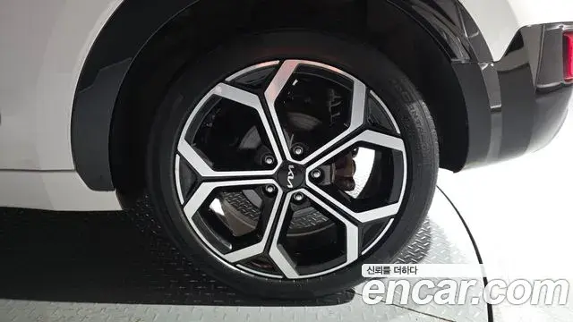 Kia Niro 2022 — Photo 20/38