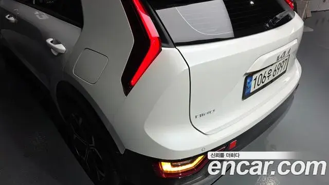Kia Niro 2022 — Photo 5/38
