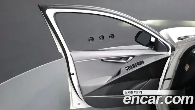 Kia Niro 2022 — Photo 11/38