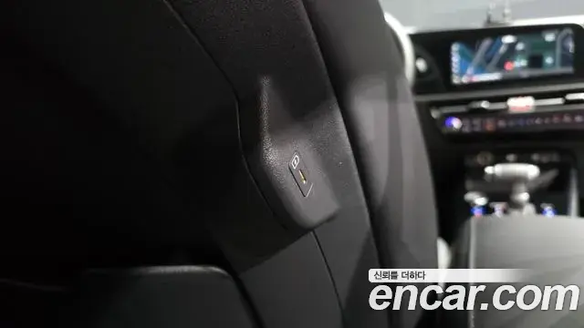 Kia Niro 2022 — Photo 13/38