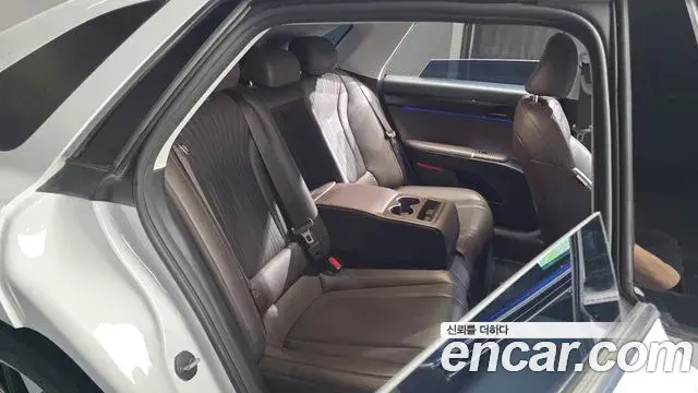 Hyundai Grandeur 2023 — Фото 12/20