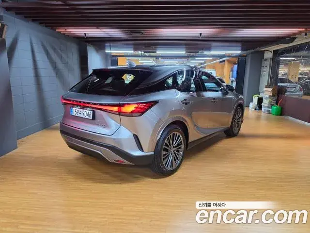 Lexus RX350h 2025 — Photo 15/18