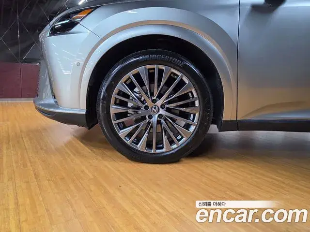 Lexus RX350h 2025 — Photo 4/18