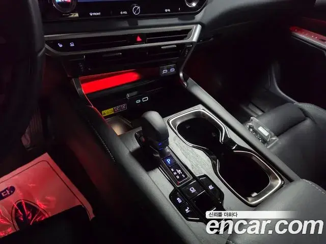 Lexus RX350h 2025 — Photo 6/18