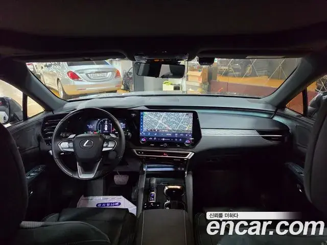 Lexus RX350h 2025 — Photo 3/18