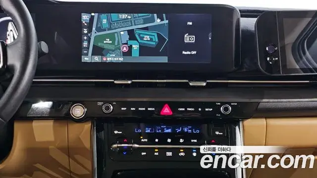 Kia Carnival 2022 — Photo 14/20