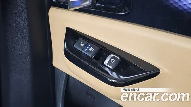 Kia Carnival 2022 — Photo 18/20