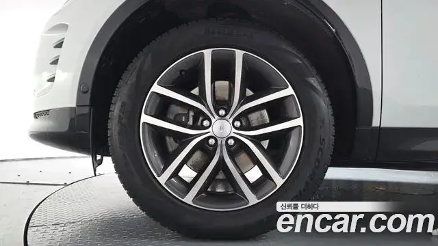 Land Rover Discovery Sport 2025 — Фото 5/20