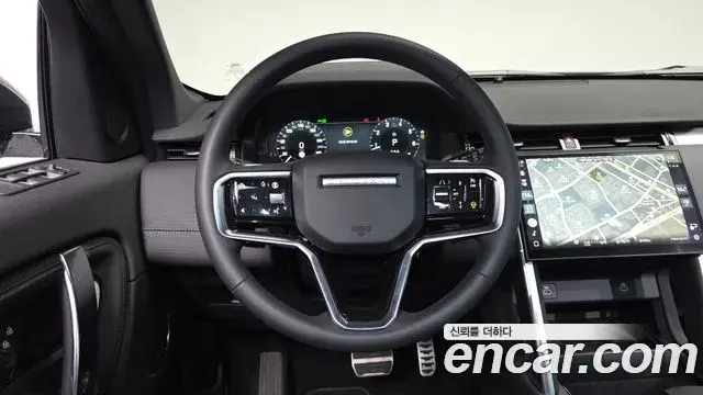 Land Rover Discovery Sport 2025 — Фото 13/20