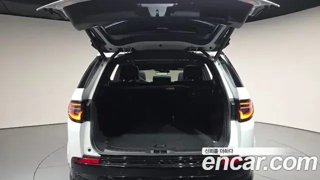 Land Rover Discovery Sport 2025 — Фото 20/20