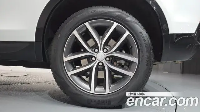 Land Rover Discovery Sport 2025 — ფოტო 37/38