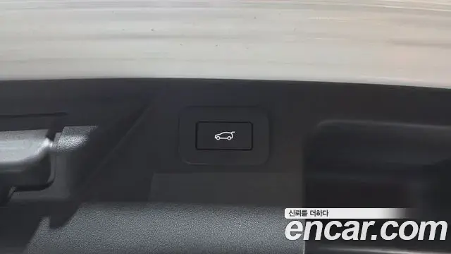 Land Rover Discovery Sport 2025 — ფოტო 28/38