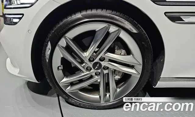 Genesis Electrified G80 2024 — Photo 5/20