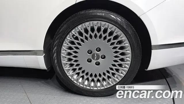 Genesis Electrified G80 2021 — Photo 5/20
