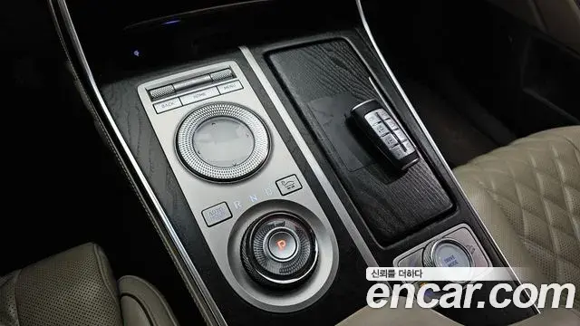 Genesis GV80 2020 — Photo 9/20