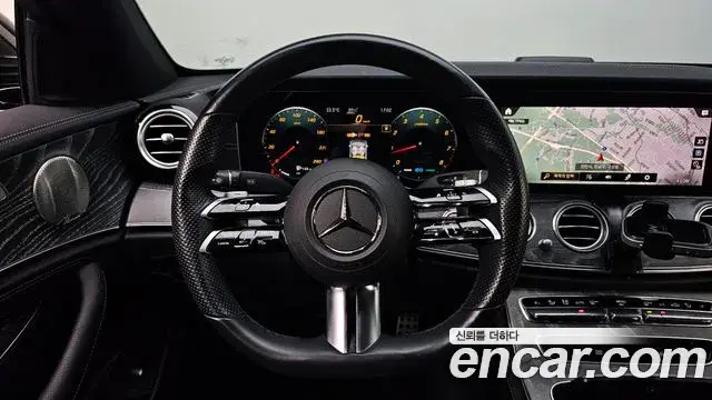 Mercedes-Benz E-Class 2021 — Photo 14/20