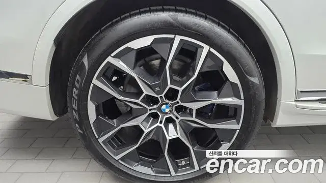 BMW X7 2024 — Photo 5/20