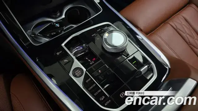 BMW X7 2024 — Photo 9/20