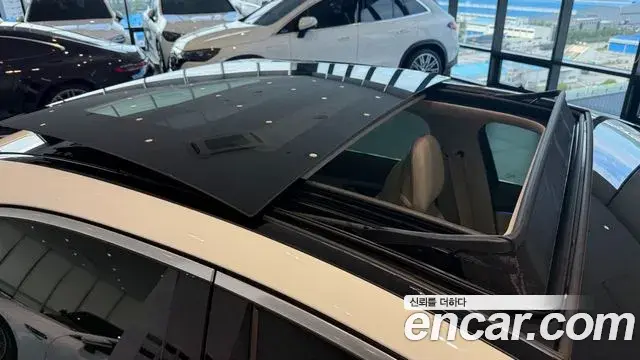 Mercedes-Benz E-Class 2026 — Photo 11/20