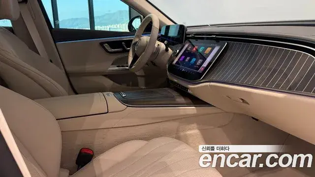 Mercedes-Benz E-Class 2026 — Photo 15/20