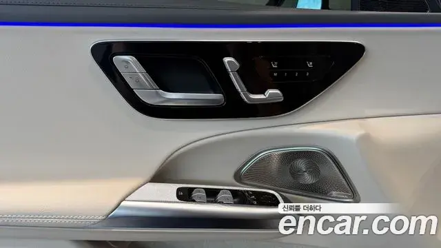 Mercedes-Benz E-Class 2026 — Photo 18/20