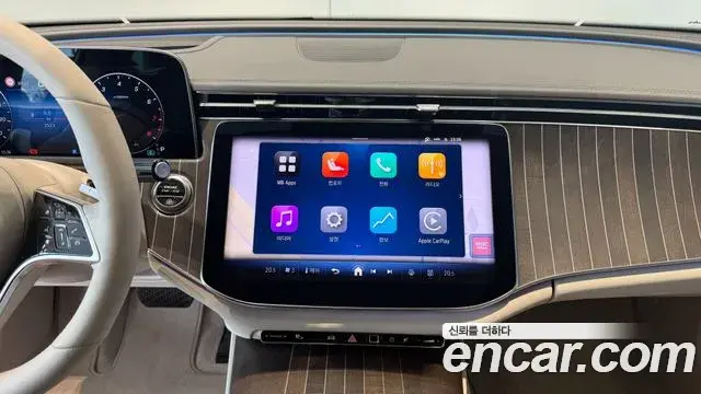 Mercedes-Benz E-Class 2026 — Photo 19/20
