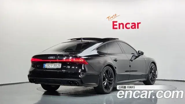 Audi A7 2020 — Photo 2/20