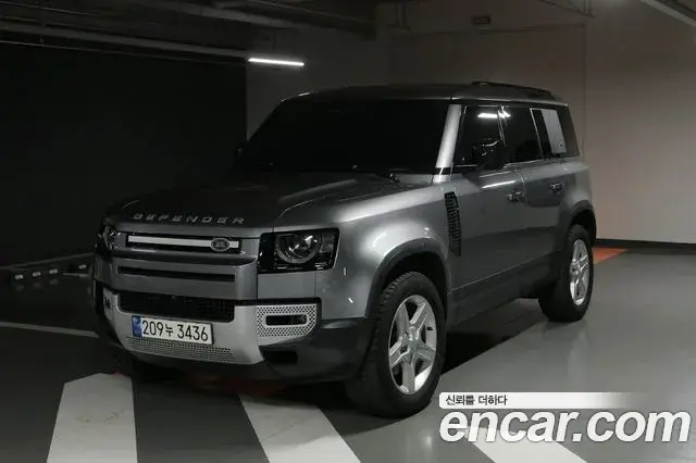 Land Rover Defender 2021 — Фото 1/18