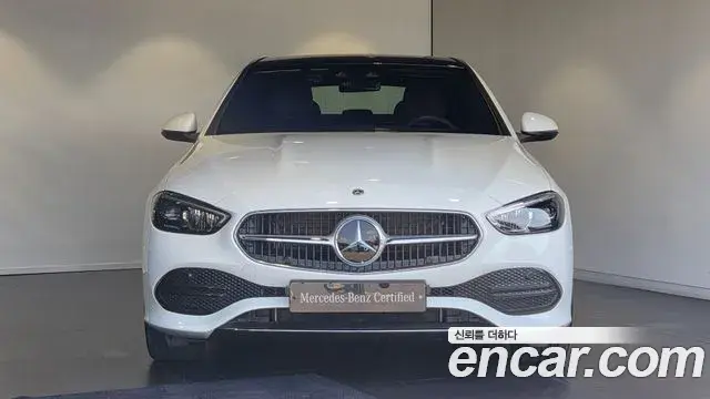 Mercedes-Benz C-Class 2026 — Photo 2/18