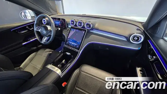 Mercedes-Benz C-Class 2026 — Photo 12/18