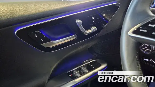 Mercedes-Benz C-Class 2026 — Photo 14/18