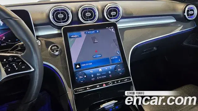 Mercedes-Benz C-Class 2026 — Photo 15/18