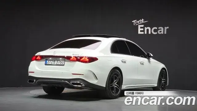 Mercedes-Benz E-Class 2026 — Photo 2/20