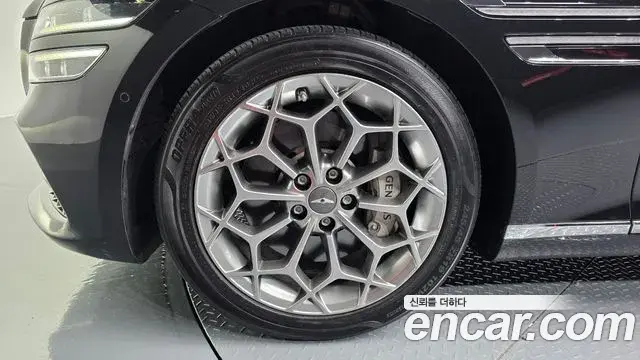 Genesis Electrified G80 2023 — Photo 5/20