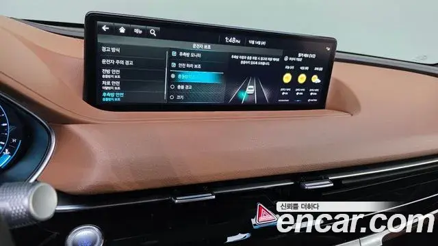 Genesis Electrified G80 2023 — Photo 16/20