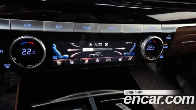 Genesis Electrified G80 2023 — Photo 18/20