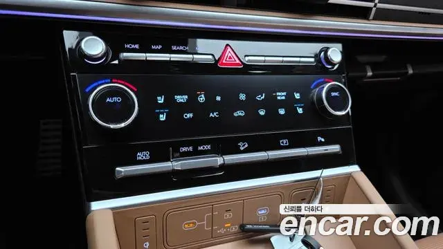 Hyundai Santa Fe 2024 — Фото 19/20