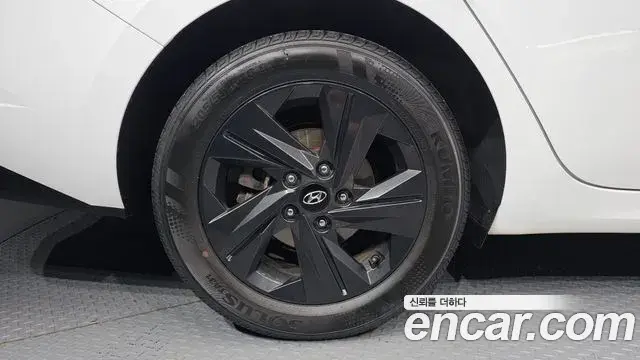 Hyundai Avante 2022 — Photo 5/20