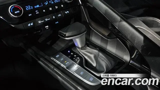 Hyundai Avante 2022 — Photo 9/20