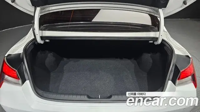 Hyundai Avante 2022 — Photo 20/20