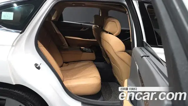 Genesis Electrified G80 2021 — Photo 12/20