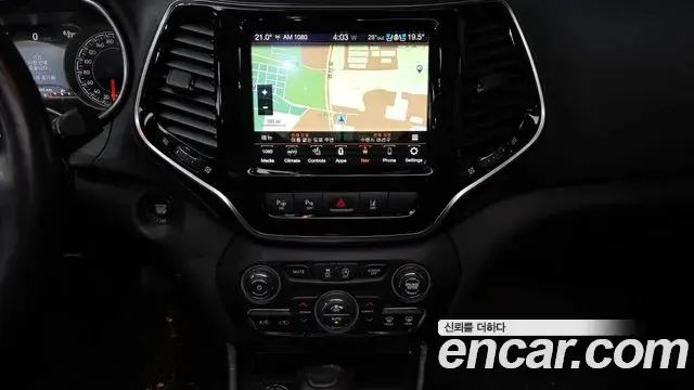 Jeep Cherokee 2021 — Photo 13/20