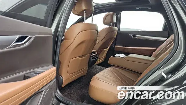 Genesis Electrified G80 2022 — Photo 12/20