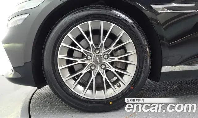 Genesis Electrified G80 2021 — Photo 5/20