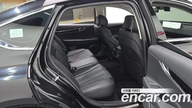 Genesis Electrified G80 2021 — Photo 11/20