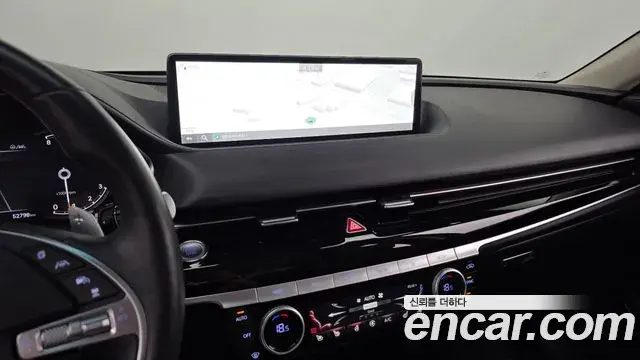 Genesis Electrified G80 2021 — Photo 13/20