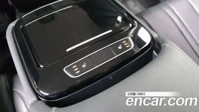 Genesis Electrified G80 2021 — Photo 16/20