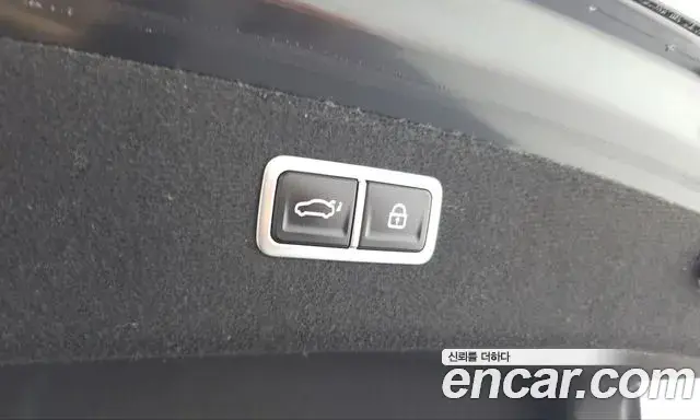 Genesis Electrified G80 2021 — Photo 17/20